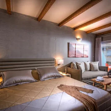 Omiros Boutique Hotel (Adults Only)