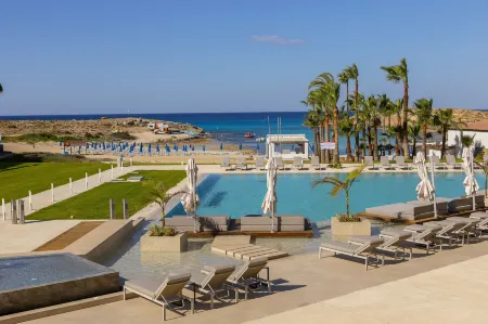 Chrysomare Beach Hotel & Resort