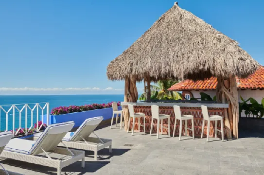 Hotel Luxury Patio Azul