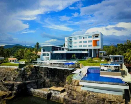 Acantilados Hotels in Caserio Hacienda San Alfonso