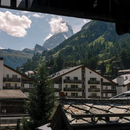 Schloss Zermatt - CBD & Adaptogenic Spa and Sport Hotel
