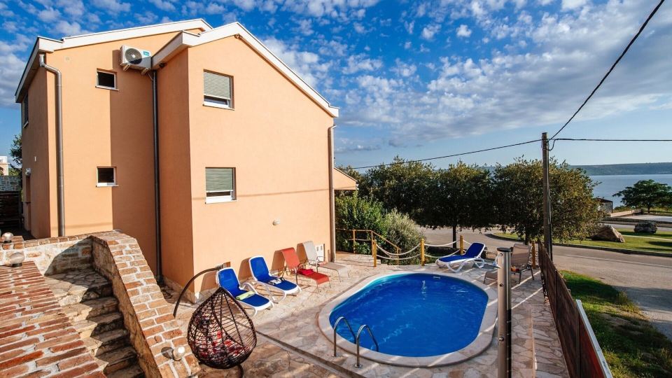 Holiday Home in Jasenice with Garden