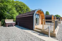 Weedingshall Lodges