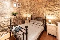 Chambres d´Hôtes Prieuré d'Orniols Các khách sạn ở Bagnols-sur-Ceze