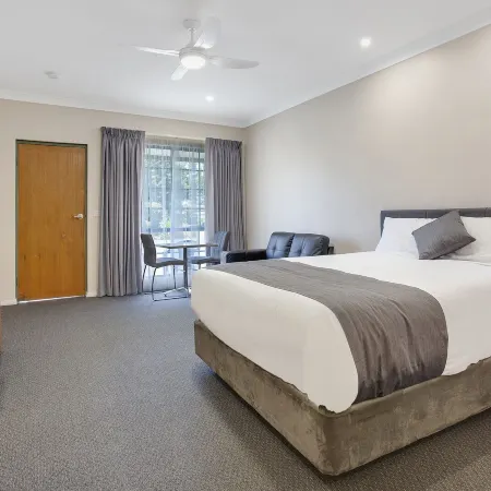 Manifold Motor Inn