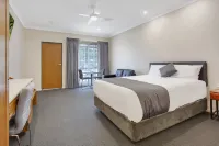 Manifold Motor Inn Hotels in Cobden