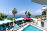 Tema 242 Hotel - Kolam Infiniti