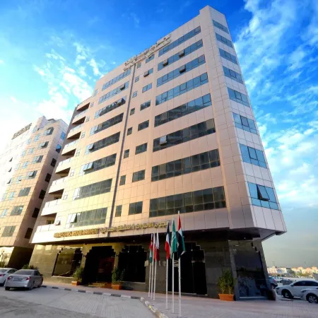 Emirates Stars Hotel Apartments Sharjah Отели рядом с достопримечательностью «Район Аль-Хан»