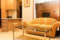 Nice and Enjoy 1Br at Sudirman Suites Apartment Hôtels à : Andir