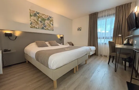 科涅克瓦盧瓦因特爾酒店