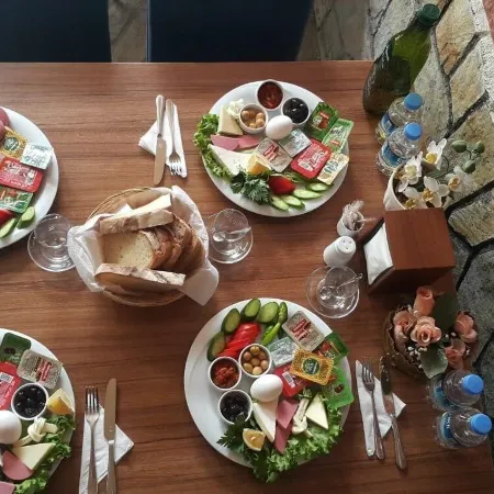 ÖZ Butik Otel Antik Kent Myrleia