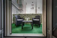 Dante 138 Class Rooms & Apartments