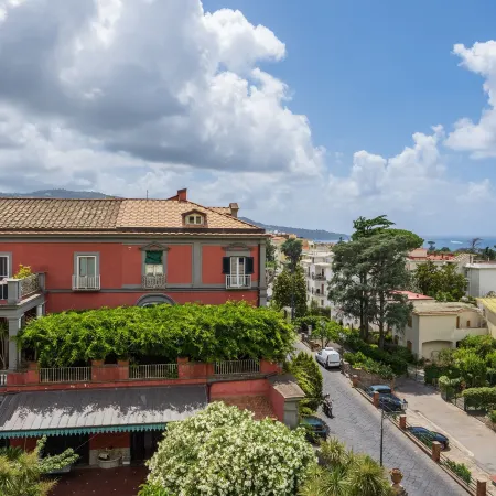 De Vivo Realty - la Nave del tè