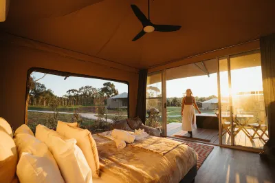 Canvs by Cabn Seppeltsfield Barossa Hotels in Tanunda
