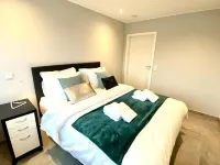 2 Bedrooms in the Heart of Limpertsberg Hotels in Strassen