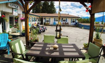 Creston Valley Motel