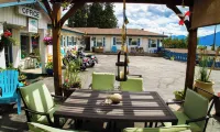 Creston Valley Motel