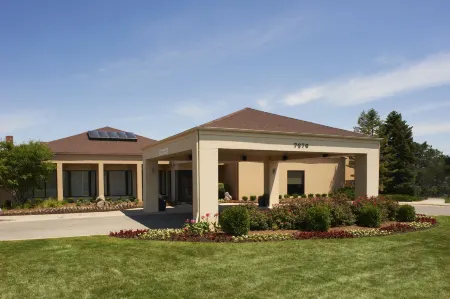 Courtyard Rockford Отели рядом с достопримечательностью «Swanson Park»