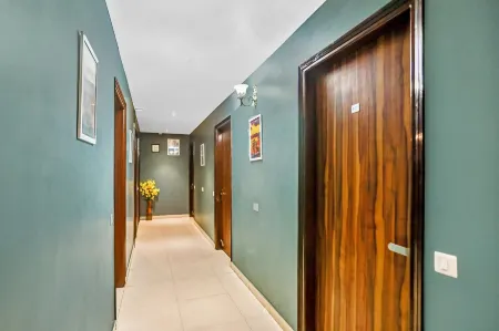 Qotel Hotel Church House Rohini Sector 15