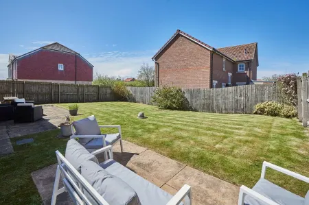 Host & Stay - Driftwood