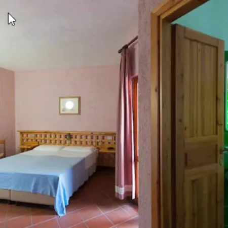 Hotel Scintilla Отели рядом с достопримечательностью «Пляж Лу-Импосту»