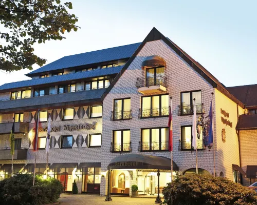 Parkhotel Wittekindshof Hotels near Hoerde
