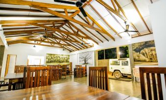 Arana by Forest Trails