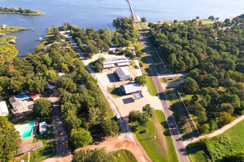 Axtons Bass City Lake Front Resort Hotels in Rains County