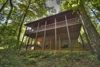 Cozy Cabin with Hot Tub and Fireplace - Inviting Nature Retreat Hotels in Gilmer County