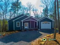 Chef's Kitchen and Cozy Fire Pit - Stunning Mountain Escape Hotels in Basye