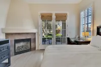 Secluded Ground Floor Studio #B Hotels in La Quinta