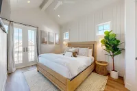 Resort Pools,  Golf Cart Boardwalk to Beach Hotel a Port Aransas