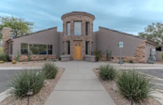 Stunning Golf Course Views and Heated Community Pool - Elegant Retreat