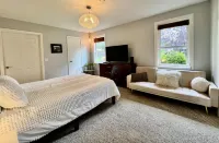 Cozy Fireplace and Ocean Views - Stunning Coastal Retreat Hotels in Kodiak Island