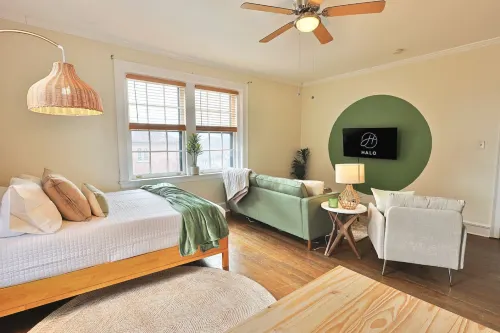 Airy Studio with Free Parking and Smart TV - Gorgeous Tranquil Haven