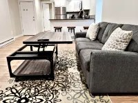 Boardwalk- Modern Oasis with King Bed, Fast WiFi & Easy Parking