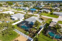 Private Beach, Tiki Hut, Heated Pool - Stunning Coastal Escape