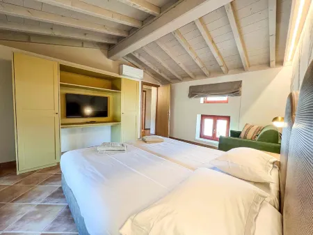 Castello Belvedere Apartments Отели рядом с достопримечательностью «South Garda Karting»