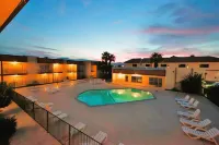 Royal Plaza Inn Hotels in Indio
