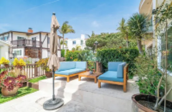 Cozy Beach Living with Large Patio & Garage Parking - Sleeps 4