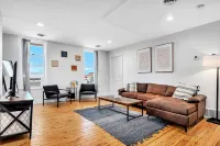 Cozy Atmosphere and Dedicated Workspace - Inviting Urban Retreat Các khách sạn ở Troy
