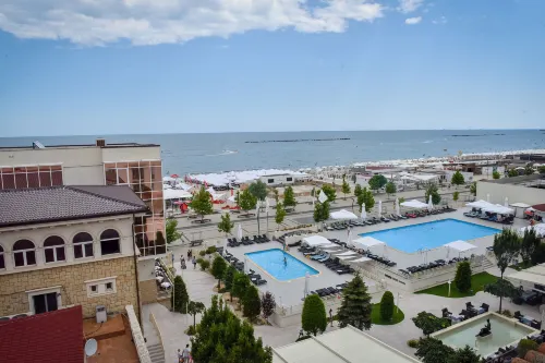 Iaki Conference & Spa Hotel