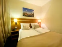 Hotel Hansehof Hotels near St. Pauli