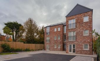 The Ulsterville Residences - Free on-Site Parking