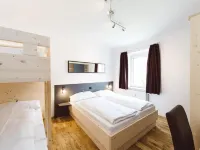 Snug Apartment with Balcony Hotels near Schloss Leopoldstein