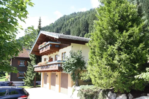 Apartment in Kleinarl Near Ski Lift