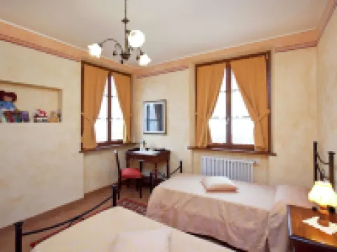 Tuscan Style Apartment with View of the Hills Hoteles en Lucignano