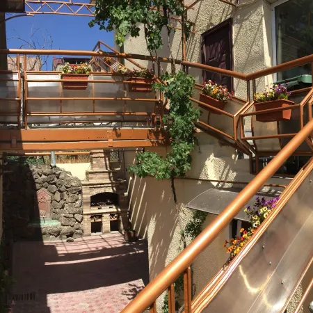 Tatev Apartments Отели рядом с достопримечательностью «Парк влюблённых»