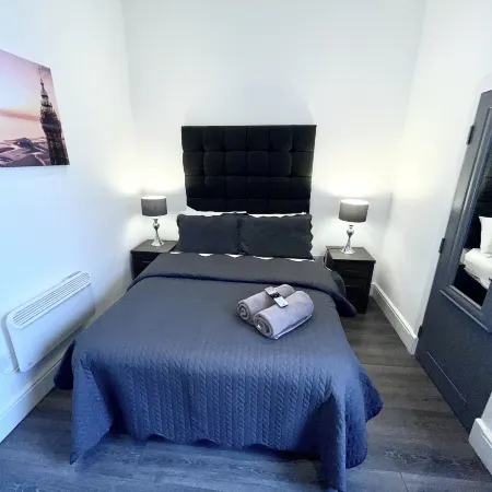 Albert Luxury Hottub & Jacuzzi Apartments