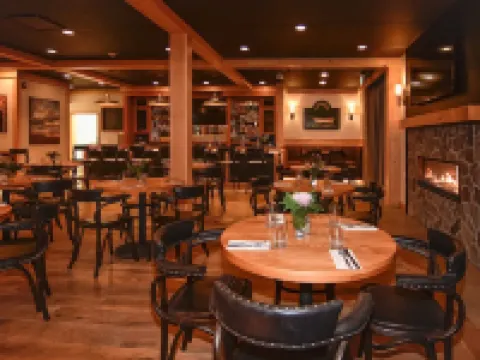 Harbour House Hotel Hotels in Salt Spring Island